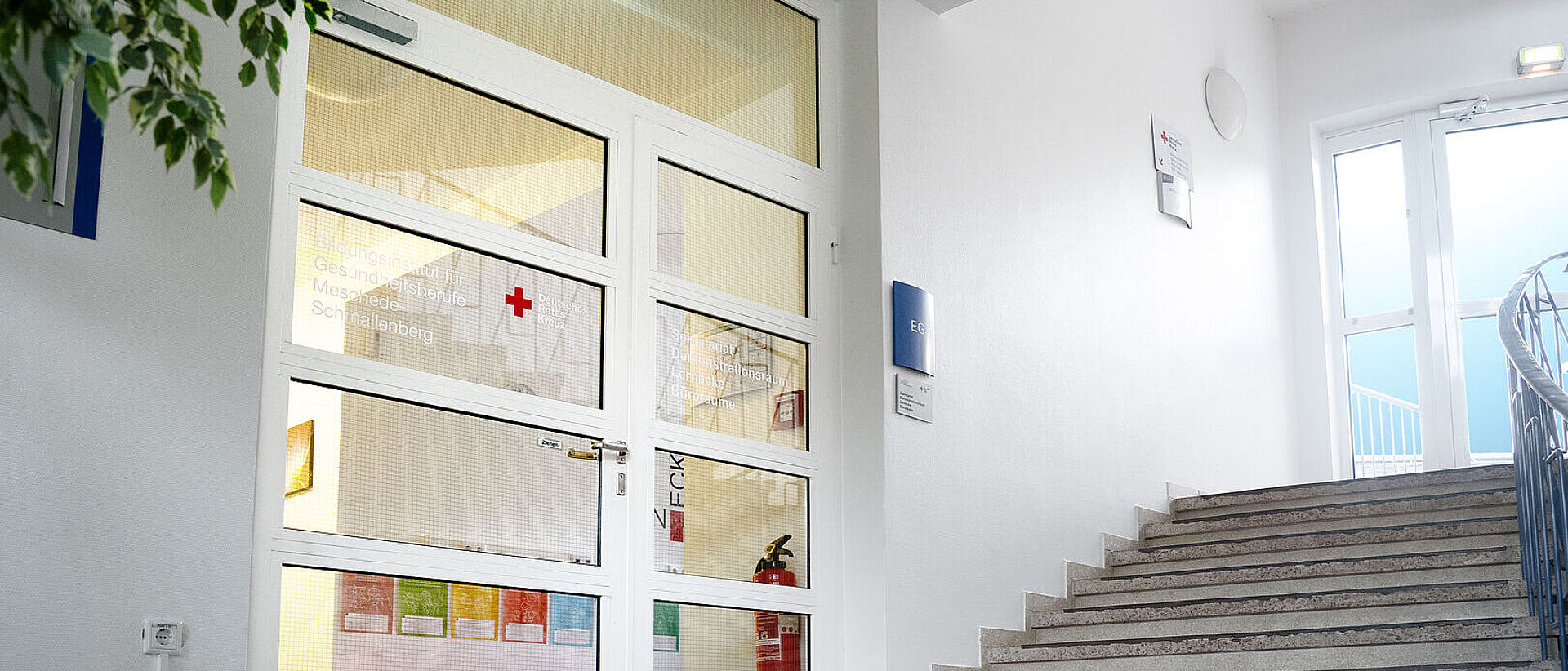 Eingangsbereich DRK Bildungsinstitut für Gesundheitsberufe Eingangsbereich des DRK Bildungsinstituts für Gesundheitsberufe